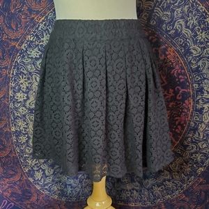 dELiA*s Black Crochet Lace Pull-on Skater Mini Skirt Juniors Size Large